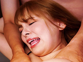 いつも勃起チ〇ポの事しか考えてないデカ乳輪＆デカ尻のヤリマン豊満ギャルが、グチョマンを濡らし、日本人離れした肉感ボディで男達のザーメンを搾り取る。　サンプル画像07